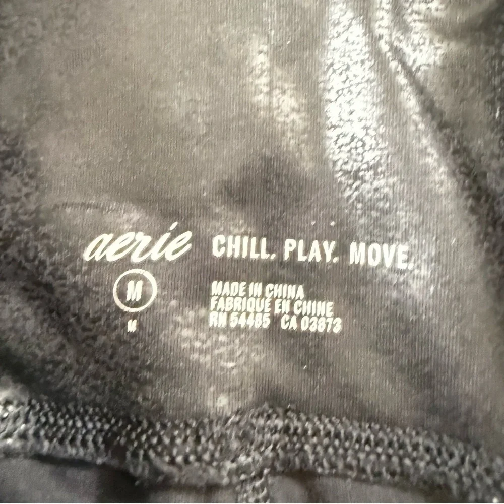Aerie Black Shiny Leggings M